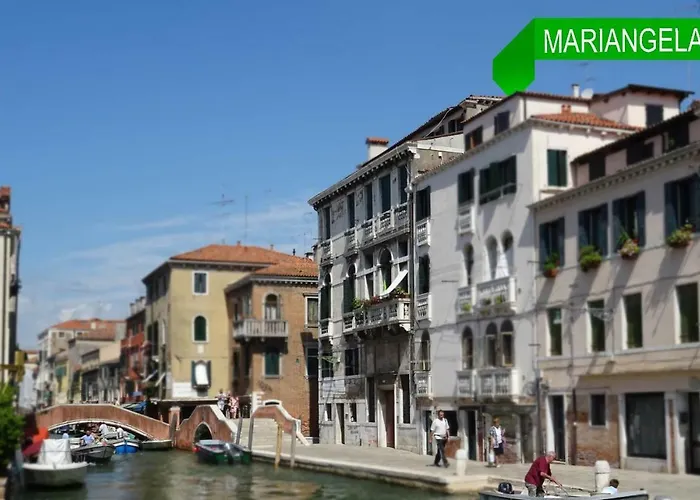 Mariangela Artist\'S Lodge