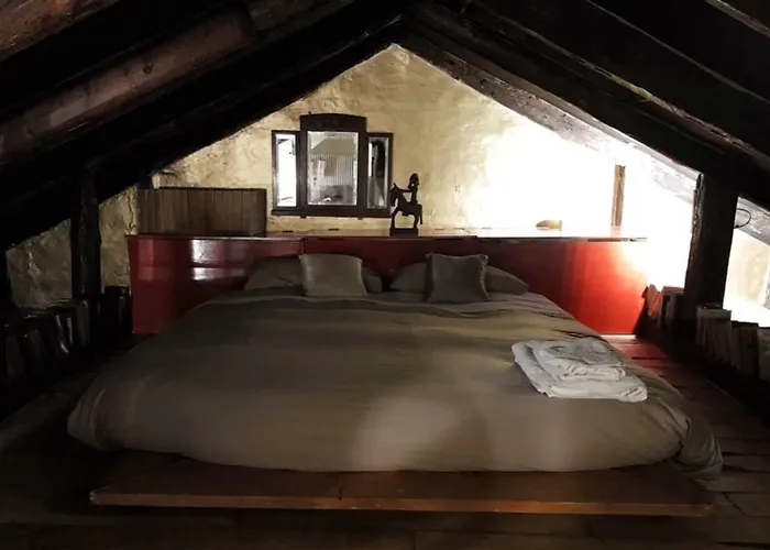 Mariangela Artist\'S Lodge